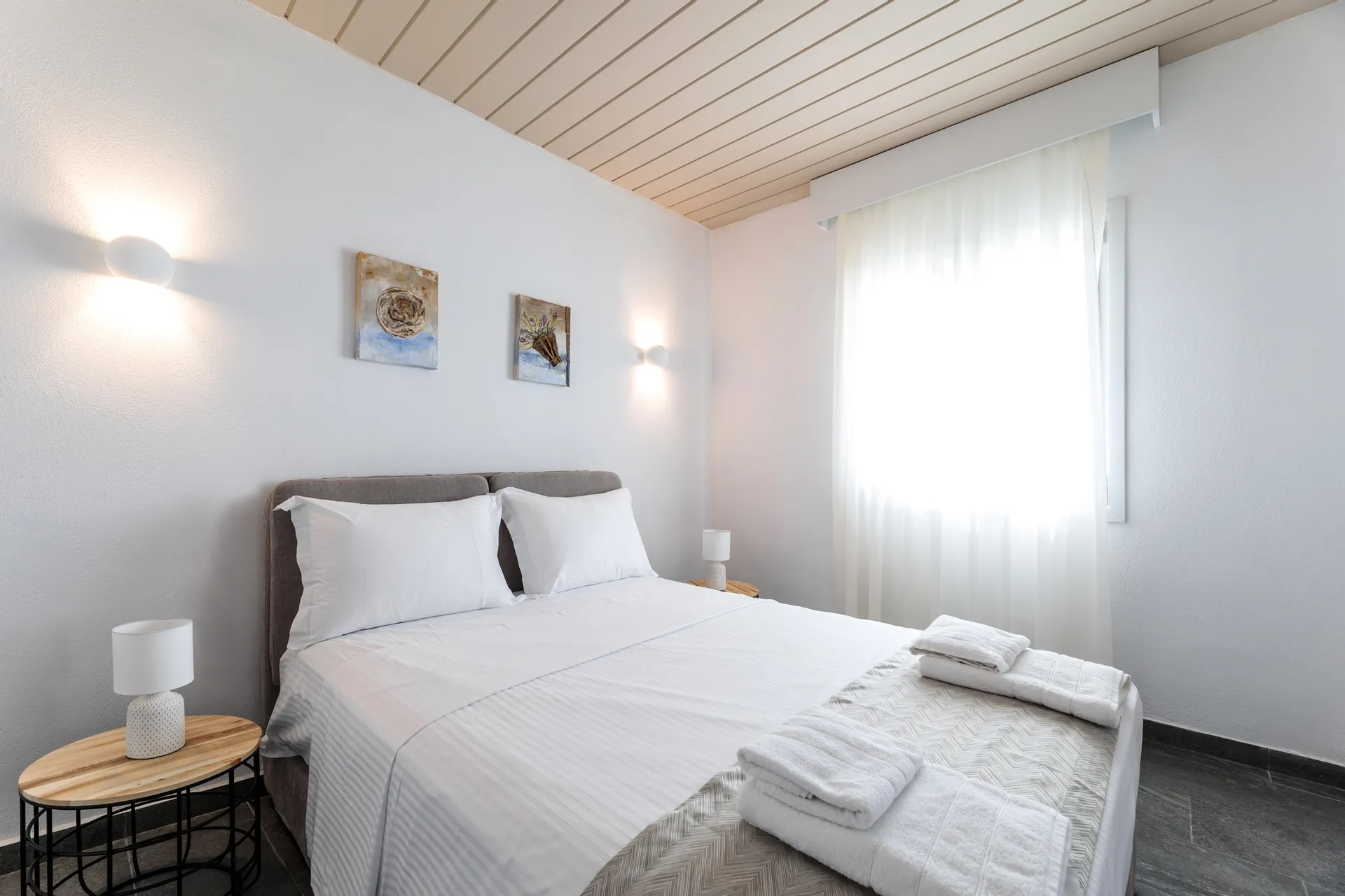 Tiara Holidays - Bay View Suites - Superior Suite - bedroom